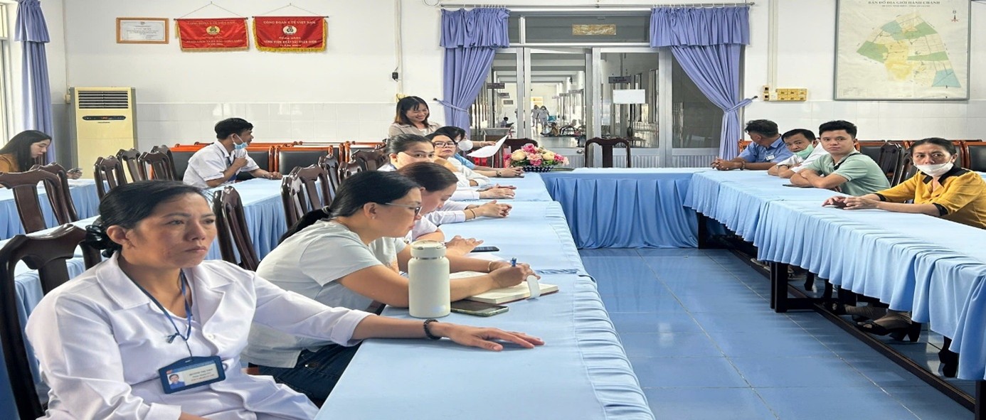 Tập huấn an toàn vệ sinh lao động và chăm sóc sức khỏe người lao động tại Trung tâm Y tế Tịnh Biên